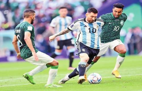 NBA：凯尔特人稳住晋级东部优势